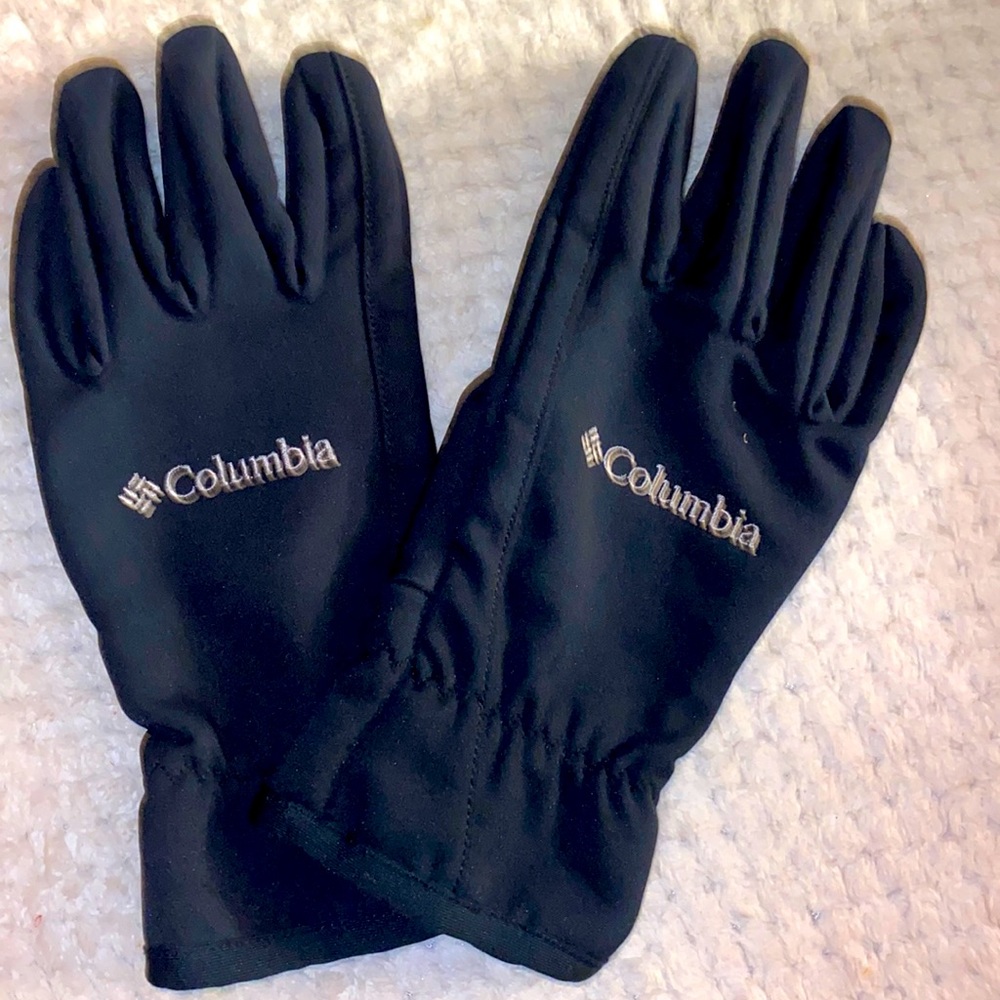 Columbia black gloves size Large.